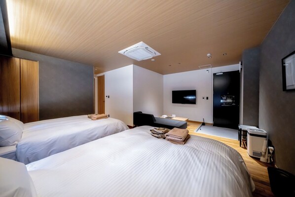 Dream Bed Serta available
