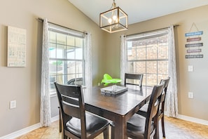 Dining Area | Dishware & Flatware