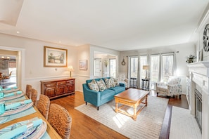 Living Room | Free WiFi | Central Heating & A/C | Queen Sleeper Sofa