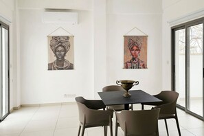 Dine in Style!