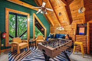 Spielezimmer
