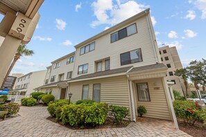 Corner End Unit