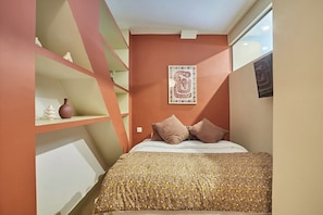 Chambre avec lit double