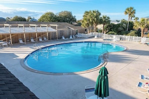 Make a splash at the sparkling community pool
