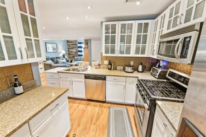 Indoors, Kitchen, Floor, Flooring, Appliance