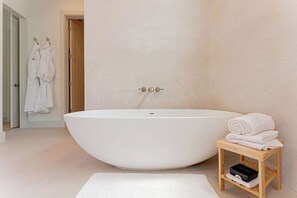 Walker Luxury Vacation Rentals - Gamhenge