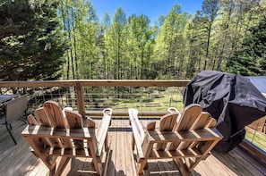 Private Deck off kitchen with Grill