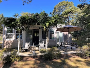 Front elevation of cottage