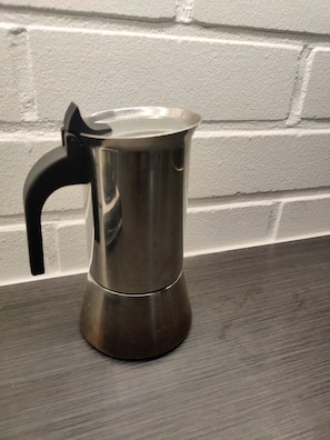 Kaffee und/oder Kaffeemaschine