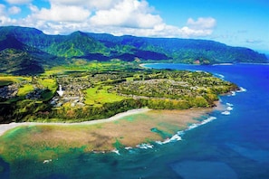 Arrow points to incredible location with trail down to Anini Beach!