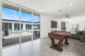 Game Room - Foosball, PS5, XBOX 360