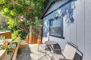 Private Patio | Dining Area