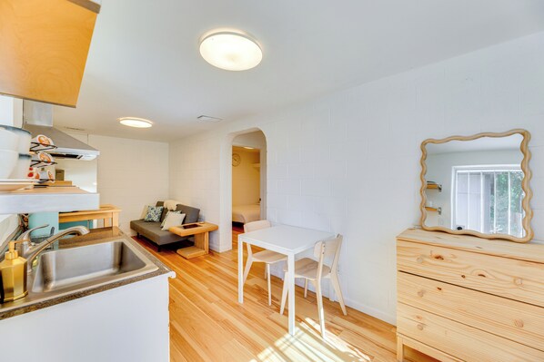 Los Angeles Vacation Rental | 1BR | 1BA | Stairs Required | 350 Sq Ft