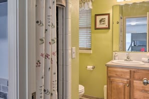 Downstairs Full Bathroom