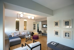 Dazzling Athens Suite | Hera's Haven | 1 Bedroom | Superb City Views | Prime Location