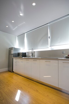 Dazzling Athens Suite | Hera's Haven | 1 Bedroom | Superb City Views | Prime Location