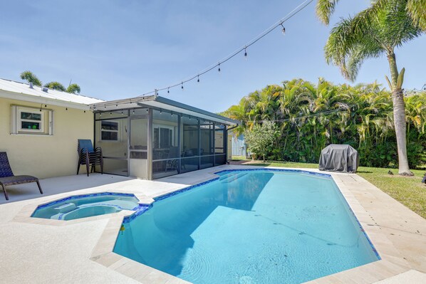 Stuart Vacation Rental | 3BR | 2BA | 1,900 Sq Ft | 1 Step Required