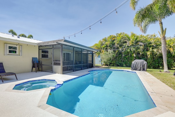 Stuart Vacation Rental | 3BR | 2BA | 1,900 Sq Ft | 1 Step Required