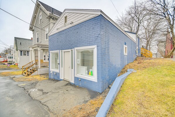 Waterville Vacation Rental | Studio | 1BA | Step-Free Access | 400 Sq Ft