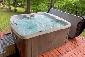 Deck | Private Hot Tub