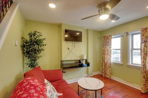 Living Room | 1st Floor | Free WiFi | Central Heat & Window A/C Units | Smart TV