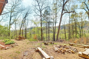 Fire Pit | Outdoor Seating