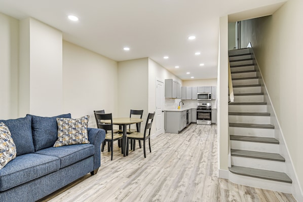 Philadelphia Vacation Rental | 2BR | 1.5BA | 996 Sq Ft | Steps Required