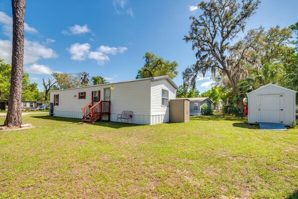 Chiefland Vacation Rental | 2BR | 1BA | Steps to Enter | 900 Sq Ft