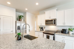 Kitchen | Dishwasher | Drip Coffee Pot | Air Fryer | Toaster