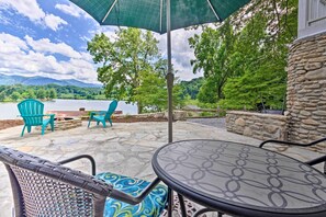 Outdoor dining area for two with views