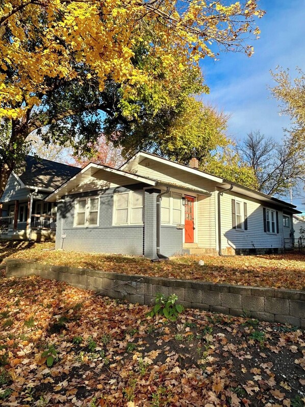 Situated in a peaceful residential neighborhood, this home is easily walkable to nearby Ellenberger Park.