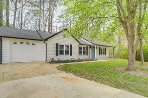 House Exterior | Driveway (2 Vehicles) | Street Parking (1 Vehicle)
