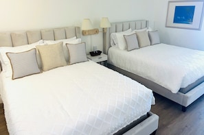 Two Queen size beds.