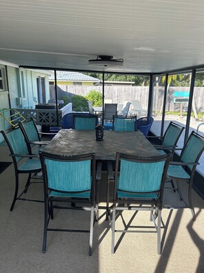 Outdoor dining