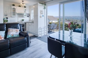 Bayview 32 - 2 Bedroom Chalet - Bayview Oxwich (6924)