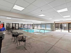  Shared amenities: Indoor pool