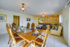Dining Room | Full Sleeper Sofa | Central A/C | 2nd Floor