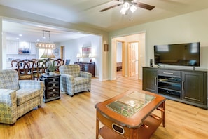 Living Room | Single-Story Home | Central A/C & Heating