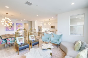Living Room | Free WiFi | Central A/C & Heat | Smart TV | 1st Floor