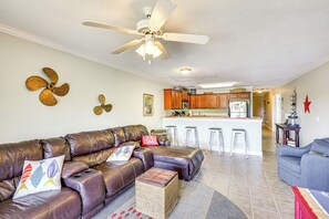 Living Room | Smart TV | Central A/C | Single-Story Unit