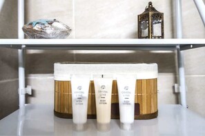 Bathroom amenities