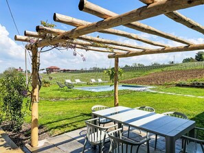 Land Lot, Outdoor Furniture, Garden, Shade, Outdoor Table, Lawn, Landscaping, Outdoor Structure, Yard, Pergola
