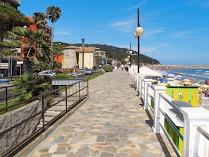 Sommer, Küste, Meer, Küsten Und Ozeanische Forms, Ozean, Pole, Strassenlicht, Strand, Ufer, Walkway