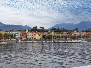Ciel, Bleu, Montagnes Relief, Nuage, Cotiers Et Relief Océaniques, Lac, Canal, Chaîne De Montagnes, Bateau, Port
