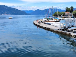 Boot, Wasser, Gewässer, Watercraft, Bergforms, Boote Und Boating - Geräte Und Materialien, Wasserweg, Küsten Und Ozeanische Forms, Yachthafen, See
