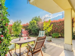 Garden, Shade, Eco Hotel, Yard, Landscaping, Lawn, Chair, Backyard, Outdoor Furniture, Villa