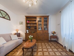 Möbel, Interior Design, Flooring, Fussboden, Holz, Zimmer, Tabelle, Decke, Wohnzimmer, Couch