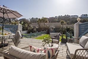 Bluebirds, Polzeath: Sunny garden with lovely raised decking