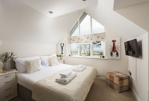 The Coach House, Trelights. First floor: Welcoming up to eight guests across four comfortable bedrooms