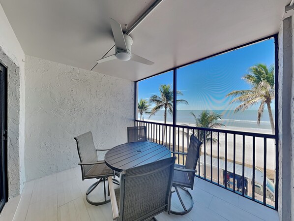 Welcome to Seaside Resort 205